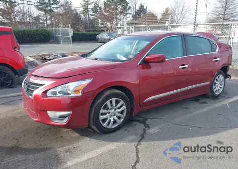 2015 Nissan Altima 2.5 S z USA, uszkodzony, nr VIN 1N4AL3AP2FN879429